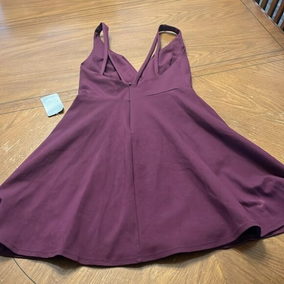 NWT lulus burgundy fit and flare mini deep v neck skater dress medium - Picture 12 of 14